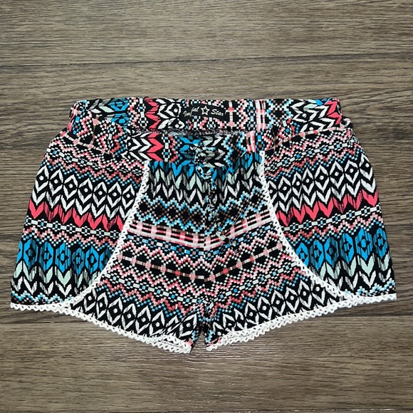 Imperial Star girls pull on patterned shorts - Picture 8 of 9